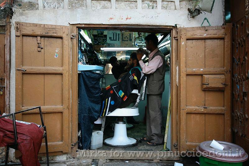 IMG_5641 barbiere, Sana'a.jpg